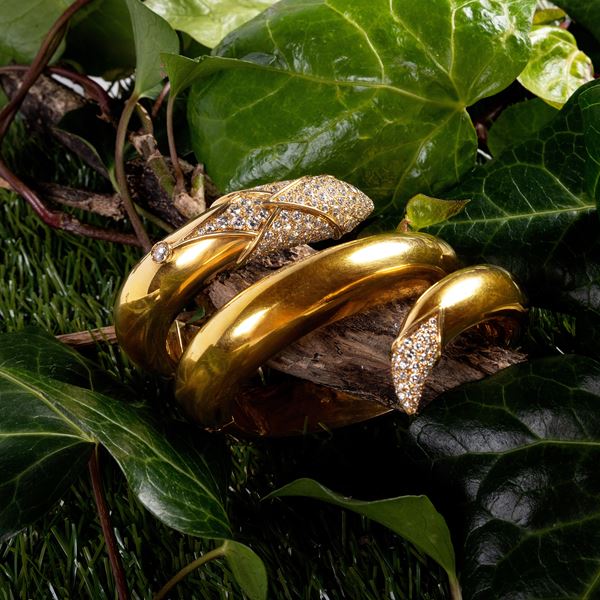 Christian Dior, importante bracciale a serpente in oro giallo e diamanti
