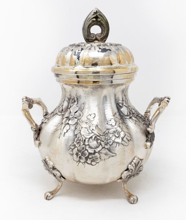 Zuccheriera a bulbo in argento  - Asta PARADE IV - L'Arte della Tavola - Casa d'aste Farsettiarte