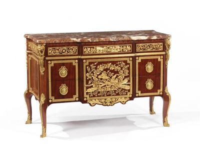 Commode in Legno di Mogano con Rilievi in Bronzo Dorato