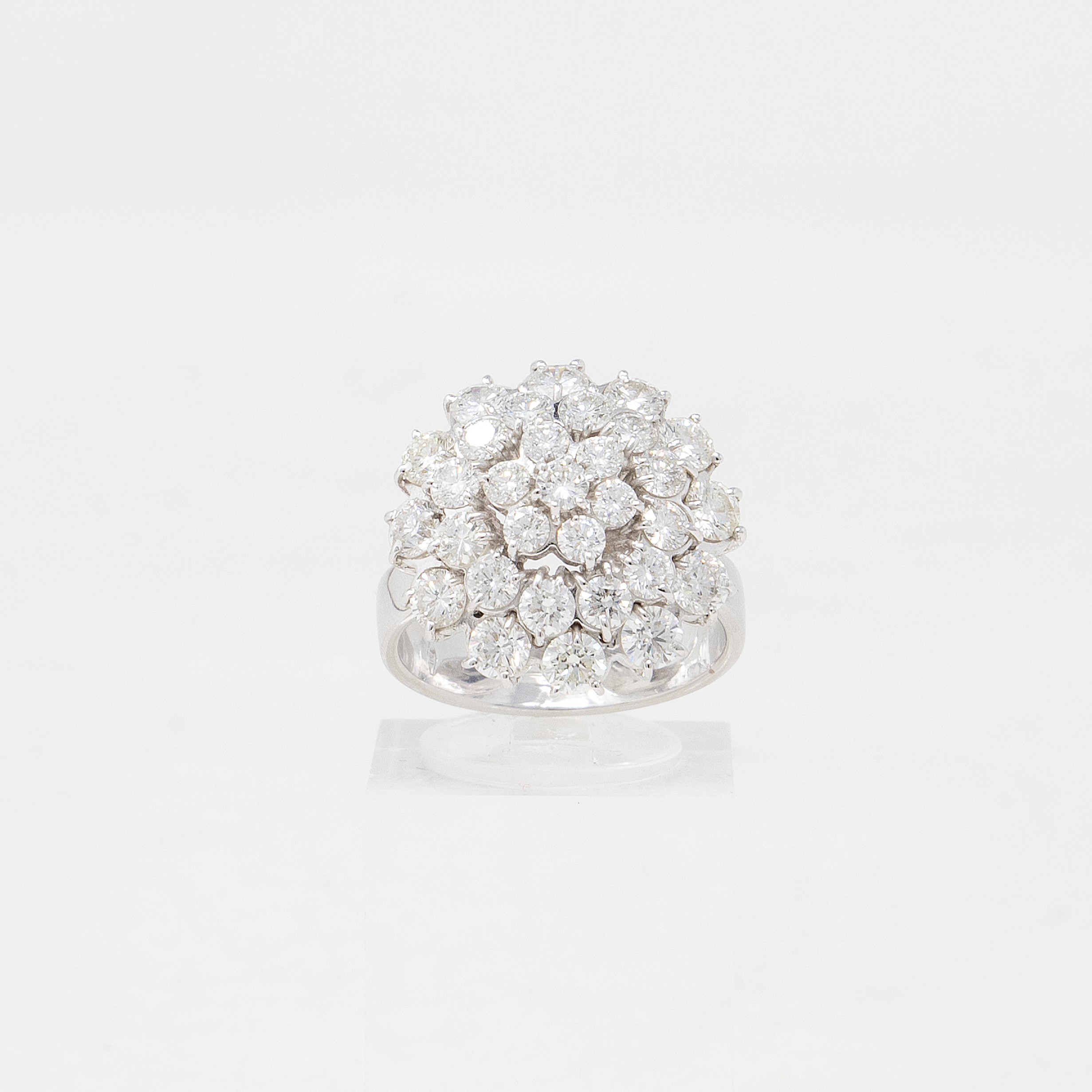 Anello a Corolla in Oro Bianco e Diamanti