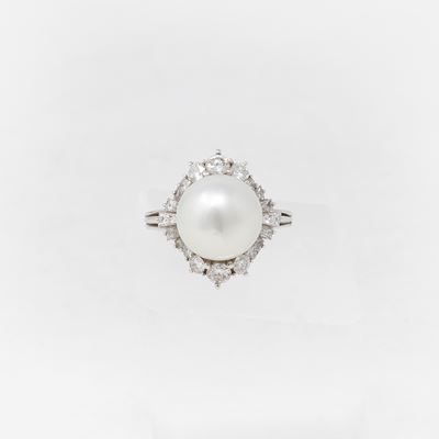 Damiani, Anello in Oro Bianco con Perla e Diamanti