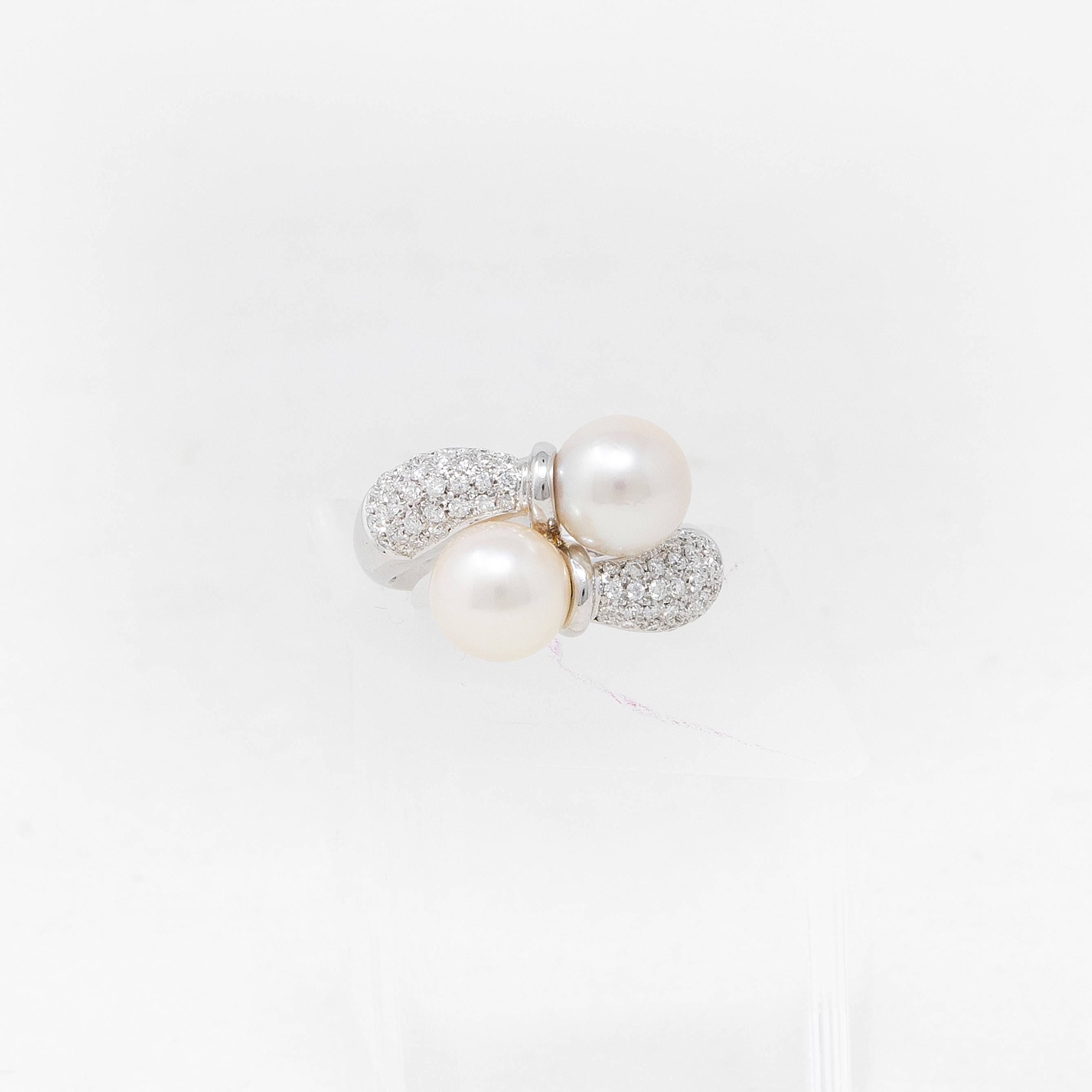 Anello a Fascia in Oro Bianco con Perle e Brillanti