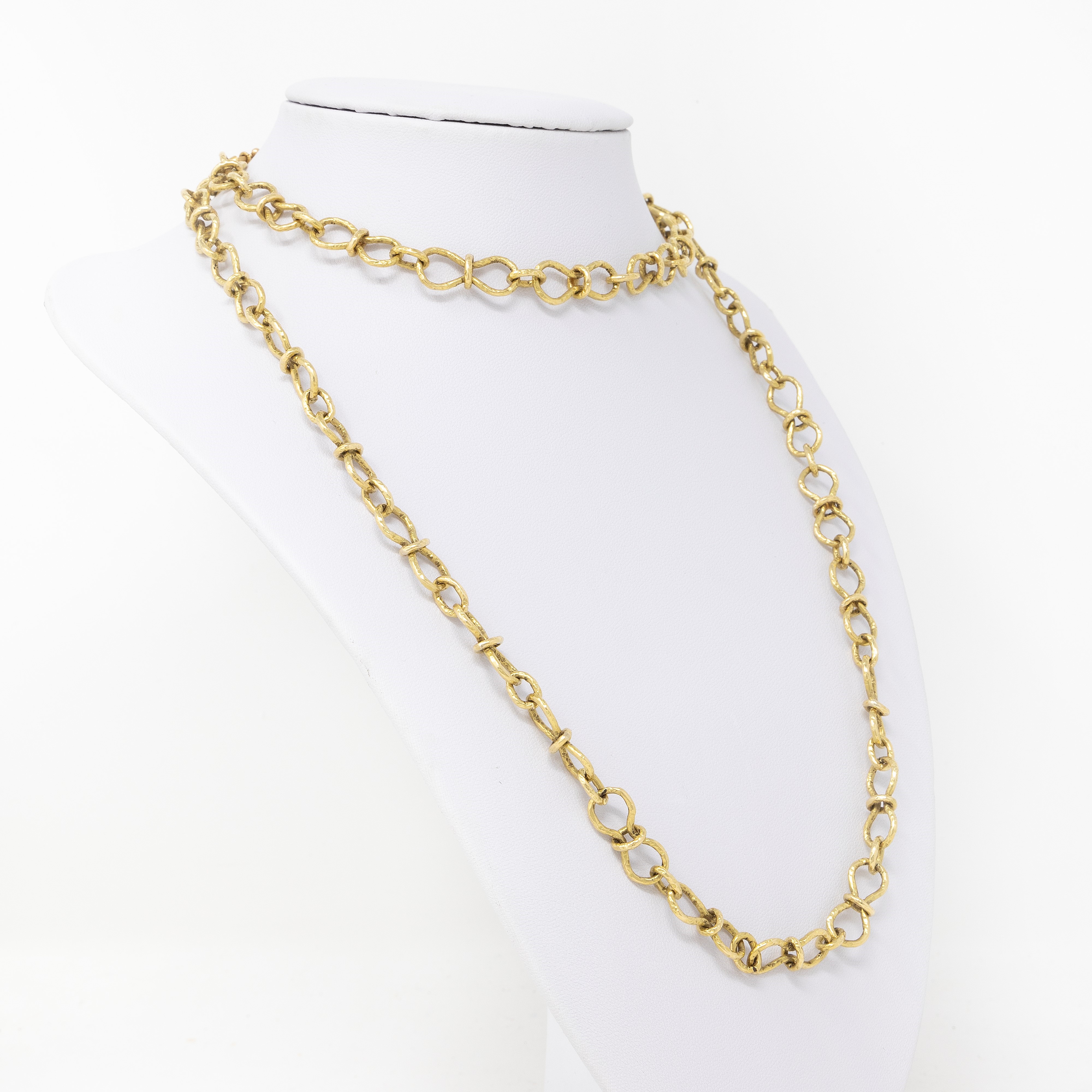 Favilli, Lunga Collana in Oro Giallo Martellato