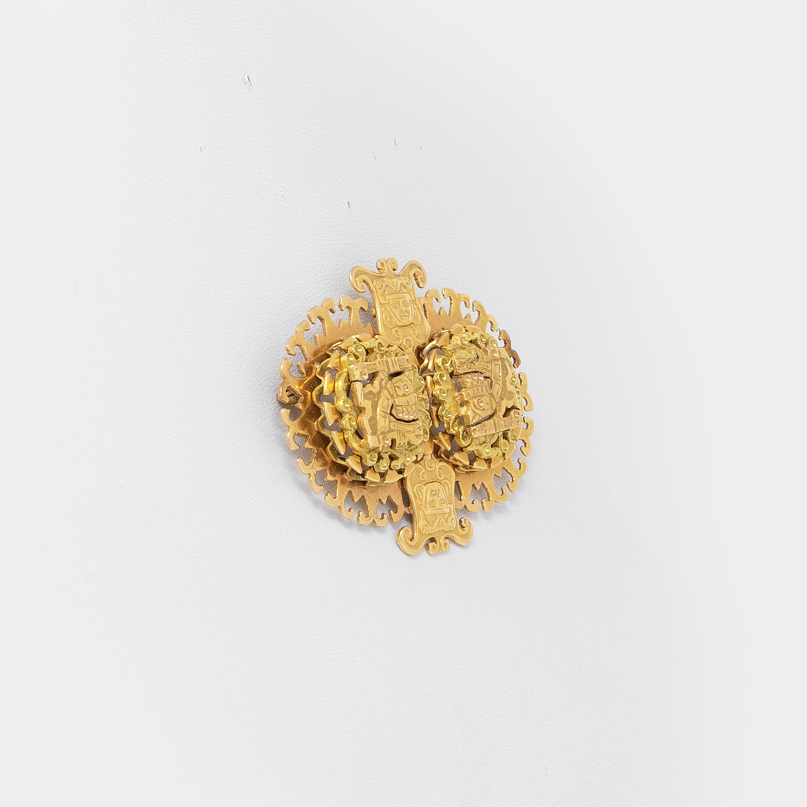 Spilla in Stile Azteco in Oro Giallo Lucido e Satinato