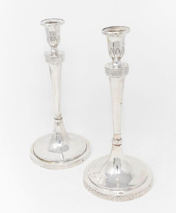 Coppia di candelieri in argento  - Auction PARADE IV - L'Arte della Tavola - Casa d'aste Farsettiarte