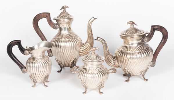Servizio da caffè e tè in argento  - Auction PARADE IV - L'Arte della Tavola - Casa d'aste Farsettiarte