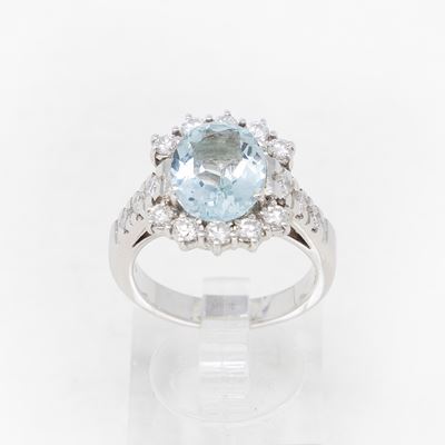 Anello in Oro Bianco con Acquamarina e Diamanti
