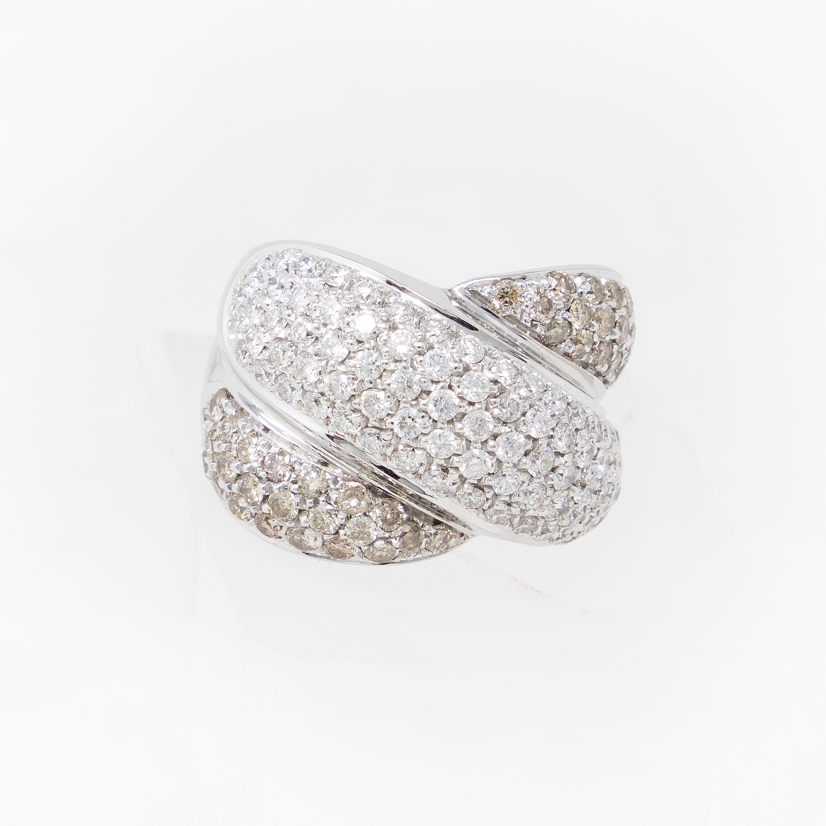 Anello in Oro Bianco e Diamanti