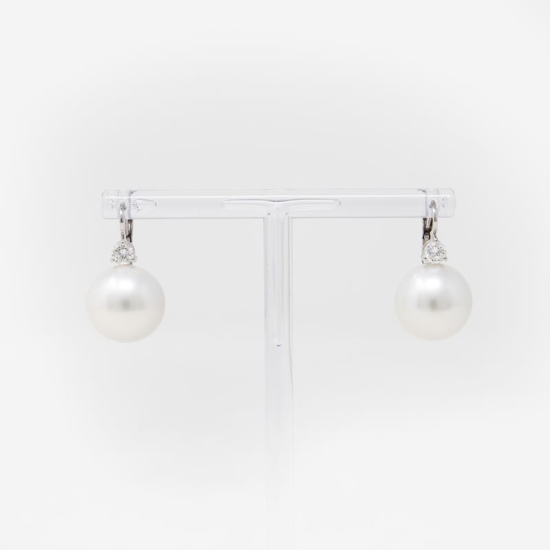 Orecchini in Oro Bianco con Perle Australiane e Diamanti