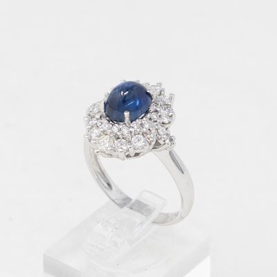 Anello in Oro Bianco con Zaffiro e Diamanti