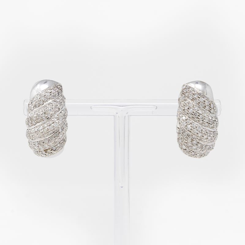 Orecchini in Oro Bianco con Diamanti