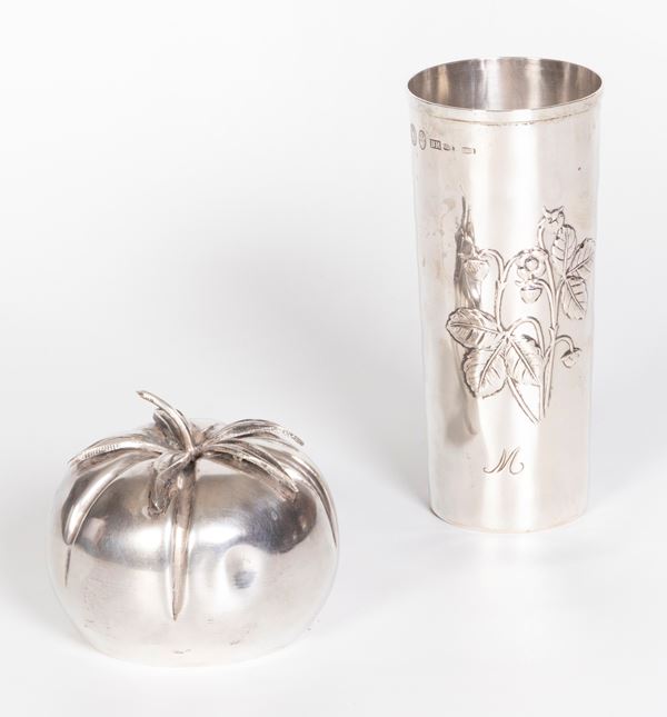 Brandimarte due oggetti in argento sbalzato e cesellato  - Auction PARADE IV - L'Arte della Tavola - Casa d'aste Farsettiarte