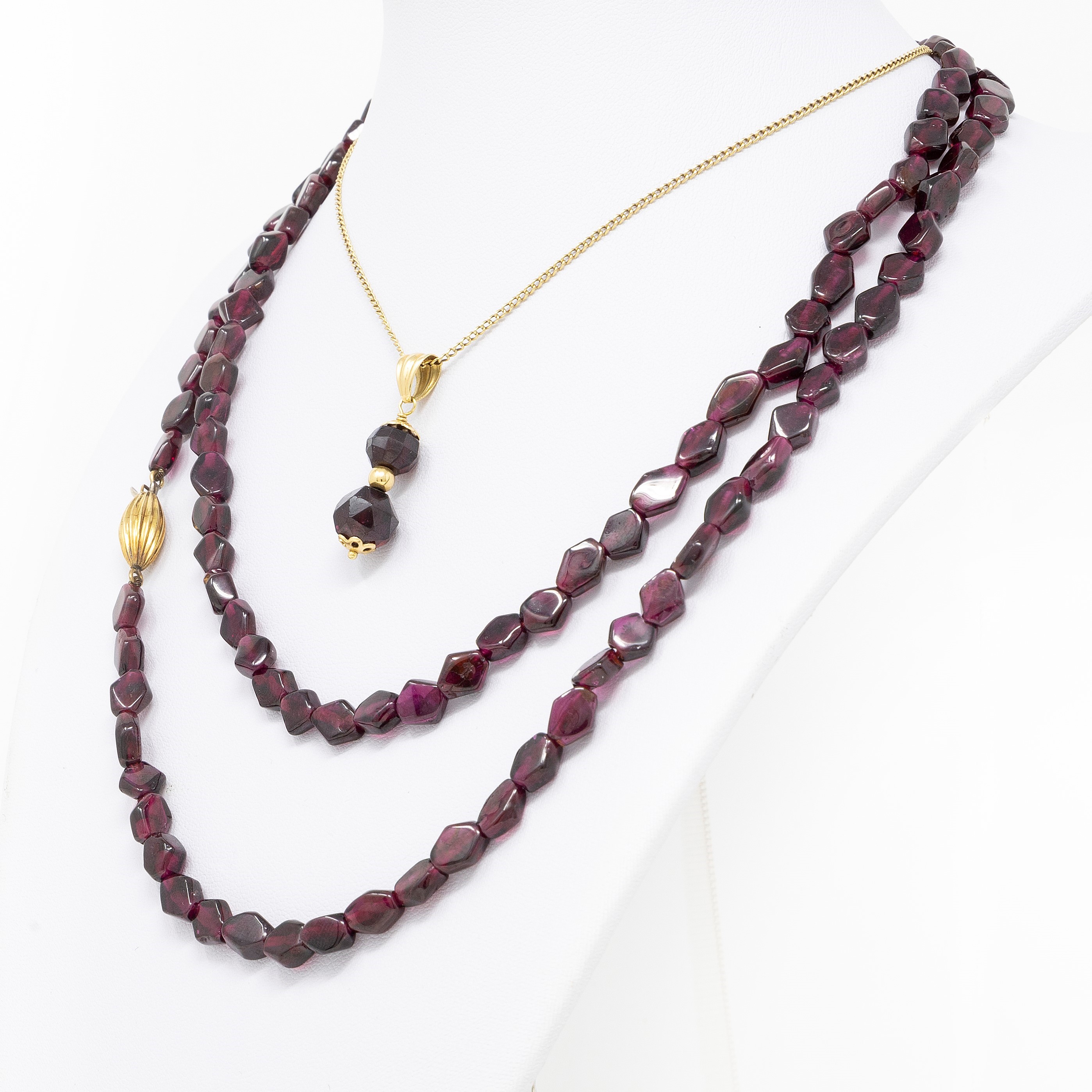 Catena con Pendente e Collana in Oro Giallo e Granati