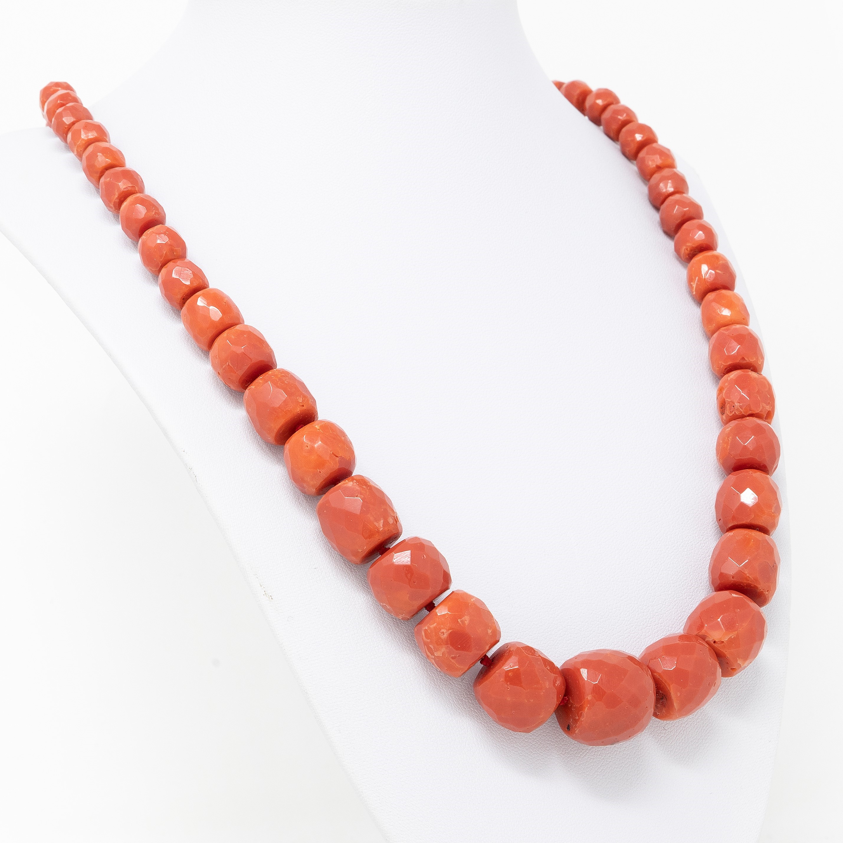 Importante Collana in Corallo Rosso