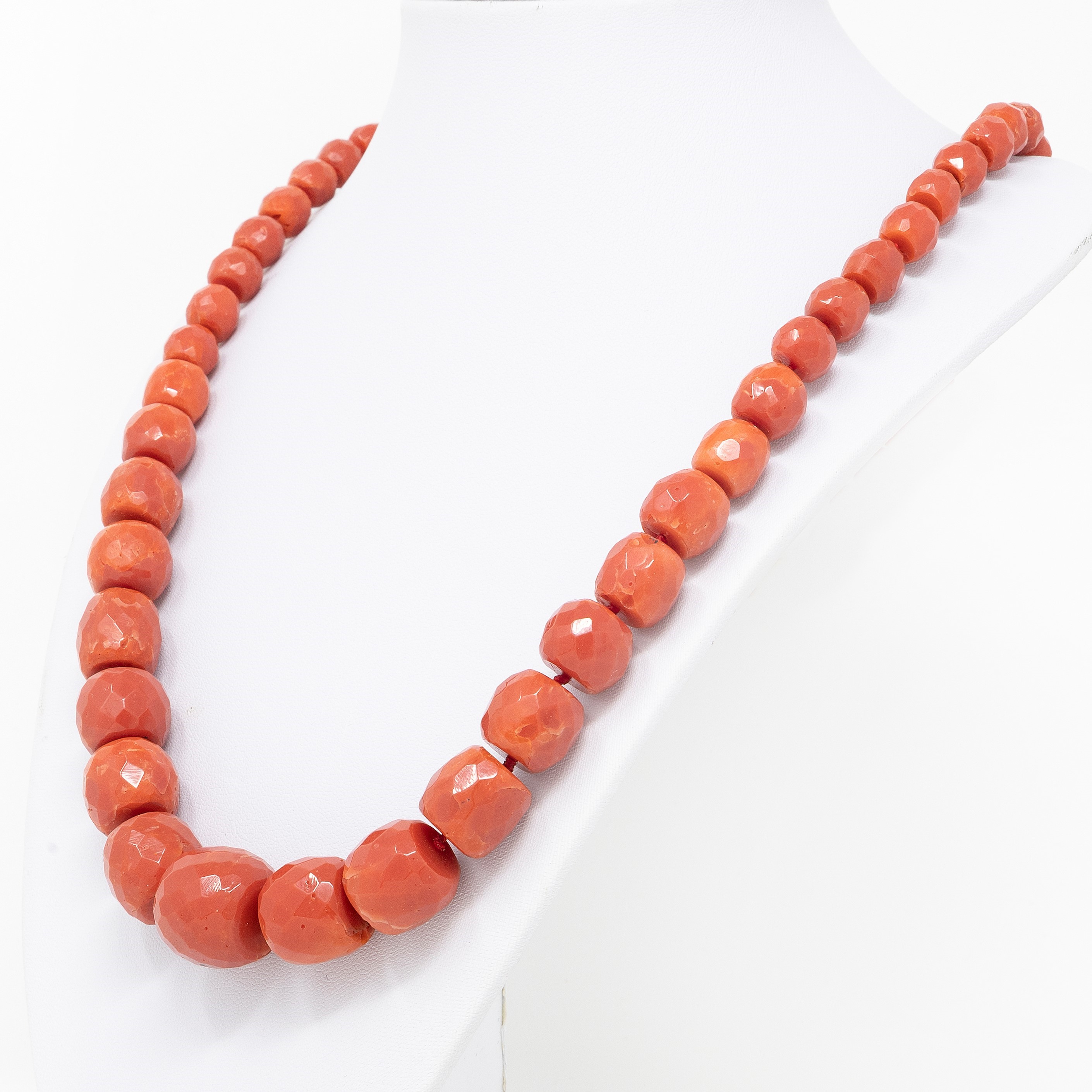 Importante Collana in Corallo Rosso