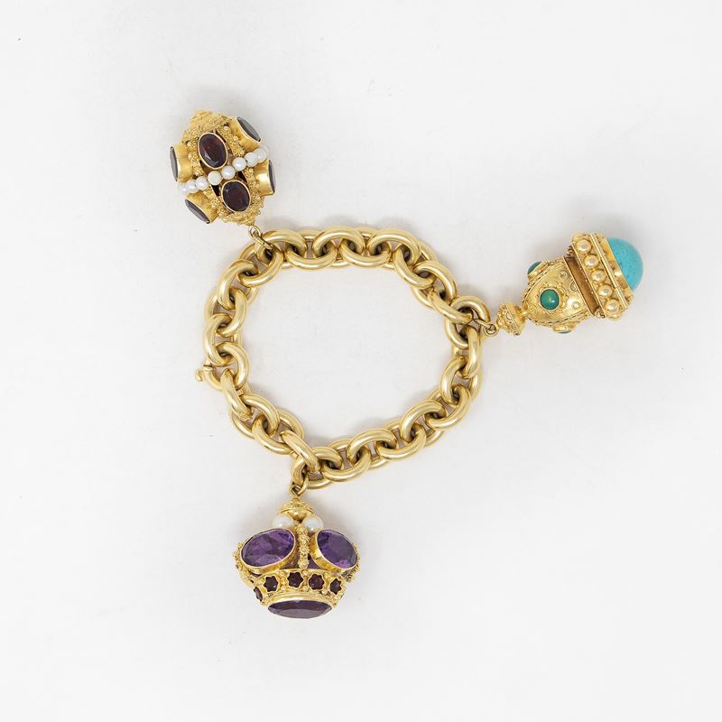 Bracciale in Oro con Tre Grandi Charms in Oro e Pietre