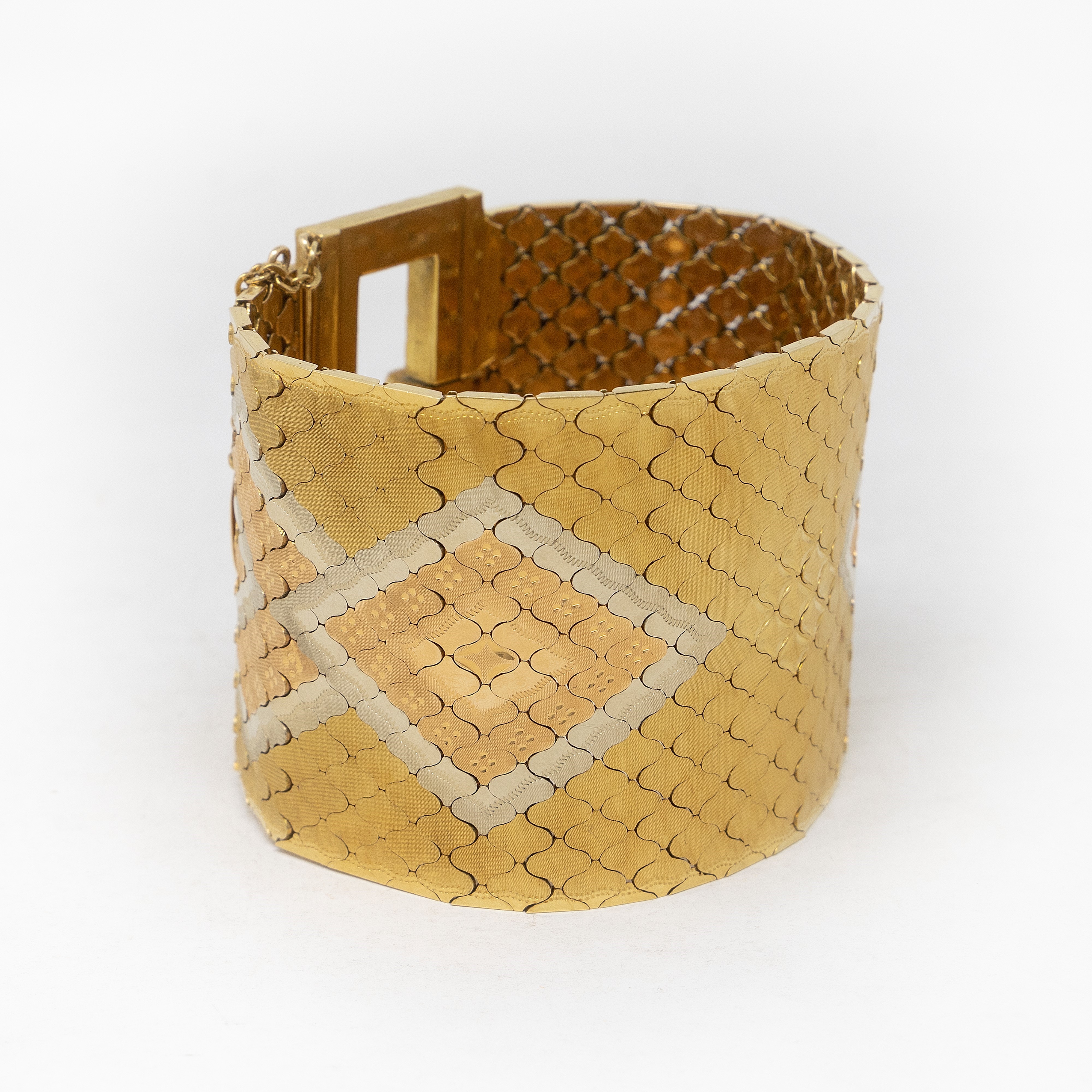 Bracciale a Fascia Flessibile a Nido D'ape in Oro Giallo Satinato
