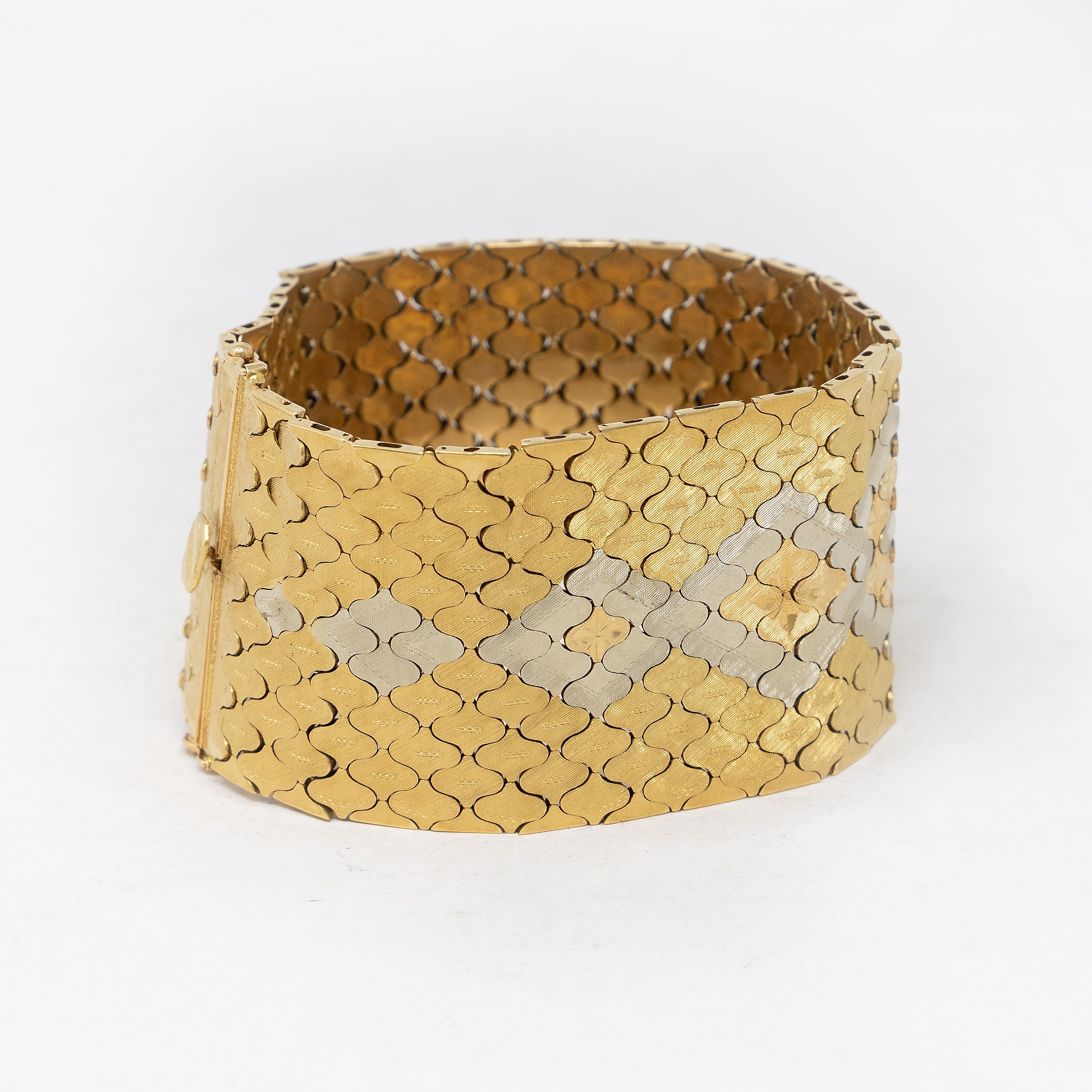 Bracciale a Fascia Flessibile a Nido D'ape in Oro Giallo Satinato