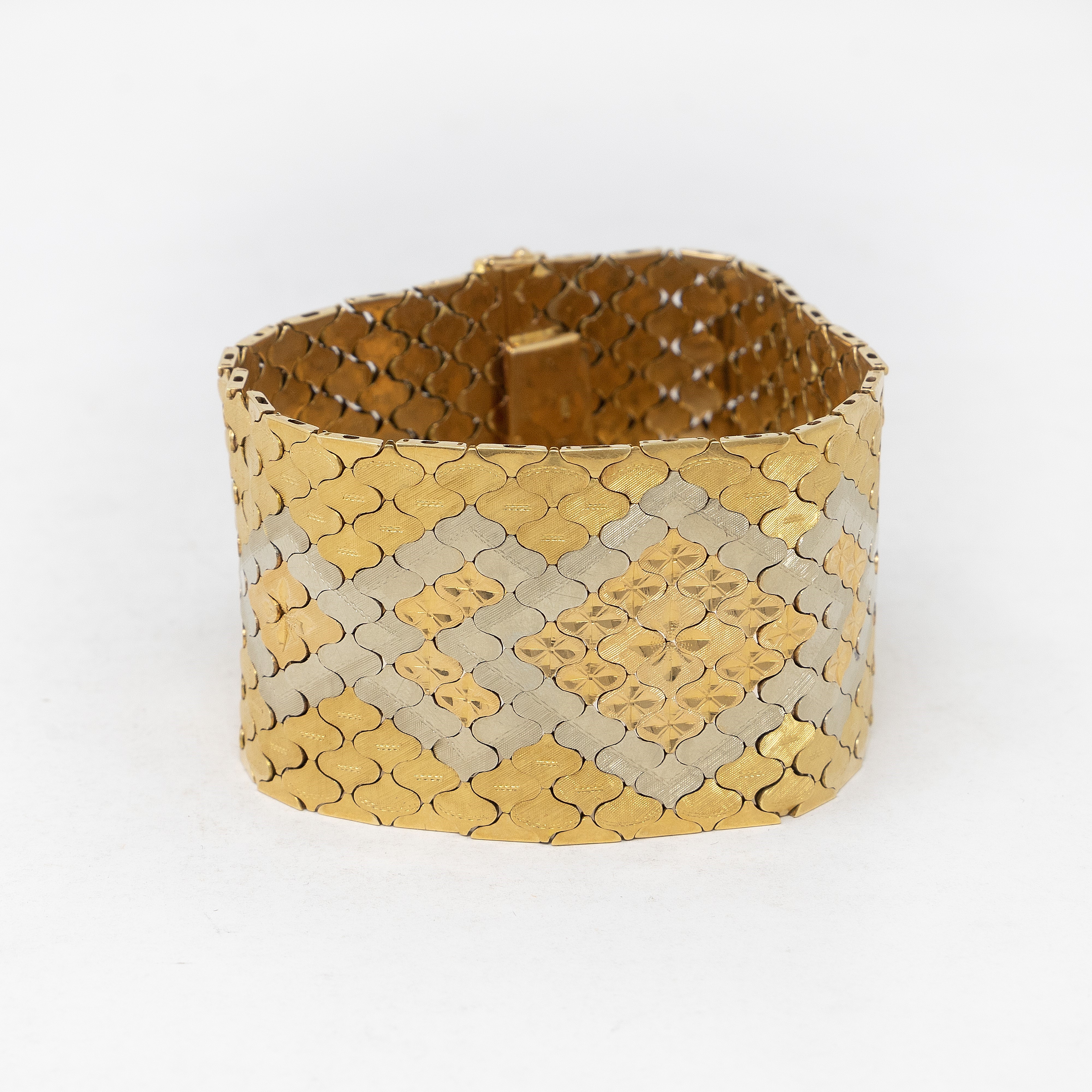 Bracciale a Fascia Flessibile a Nido D'ape in Oro Giallo Satinato