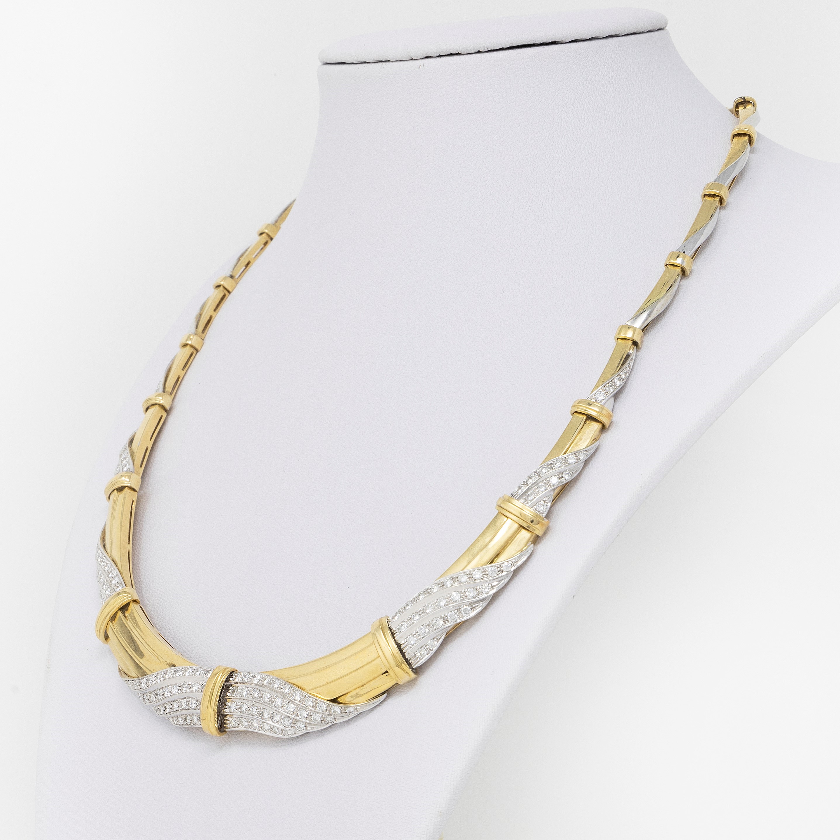 Collana Girocollo in Oro Giallo e Bianco e Brillanti