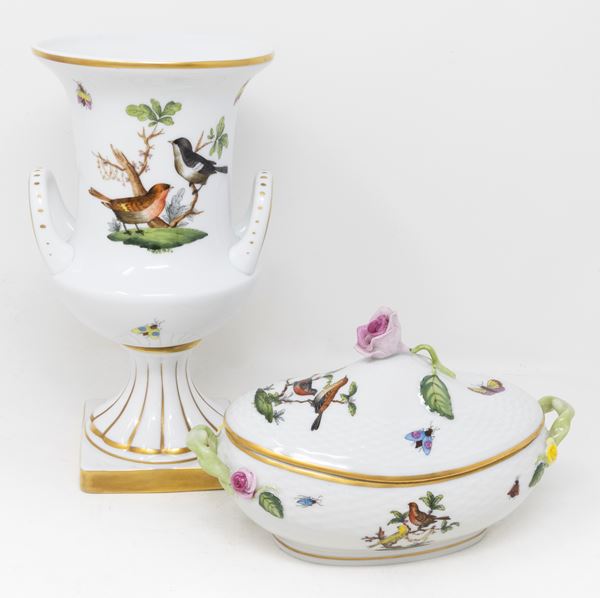 Vaso e scatola in porcellana policroma Herend "Rothschild"