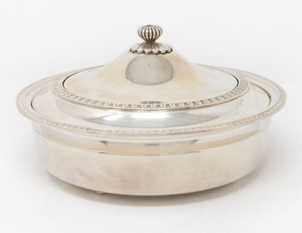 Biscottiera circolare in argento  - Auction The Art of the Table - Casa d'aste Farsettiarte