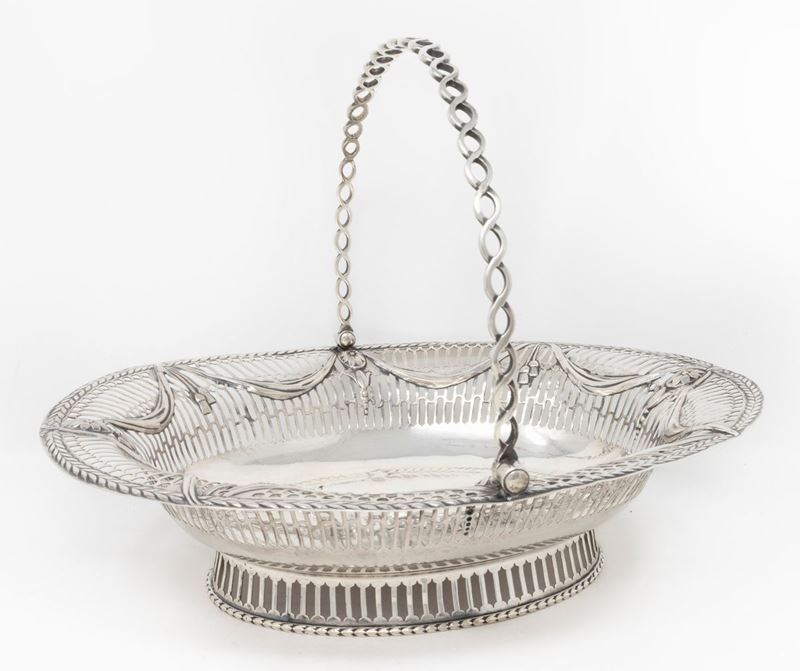 Antico Cesto in Argento Sterling Sbalzato e Cesellato