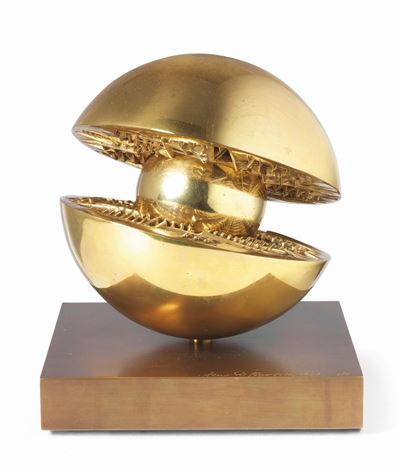 Rotante con Sfera Interiore, Studio