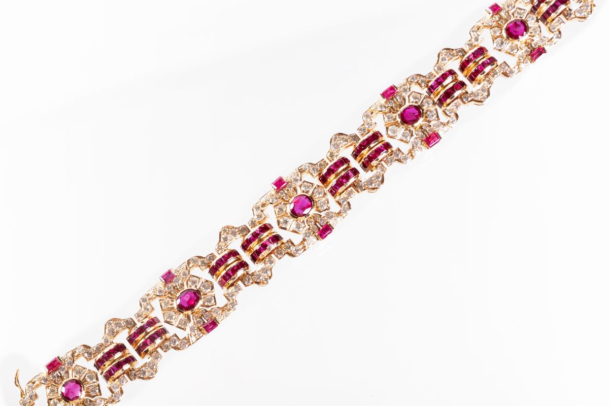 Bracciale a Maglie in Oro Giallo con Rubini e Diamanti