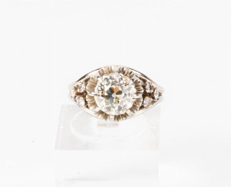 Anello in Oro Bianco con Diamanti