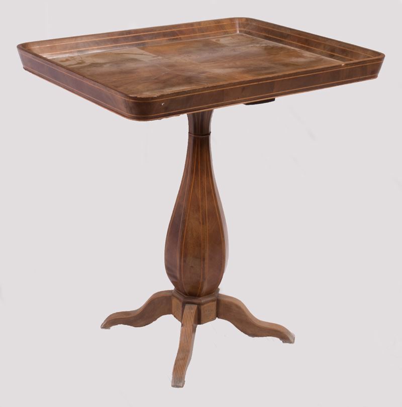 Tavolino da Gioco in Legno di Noce con Filetti in Legno Chiaro