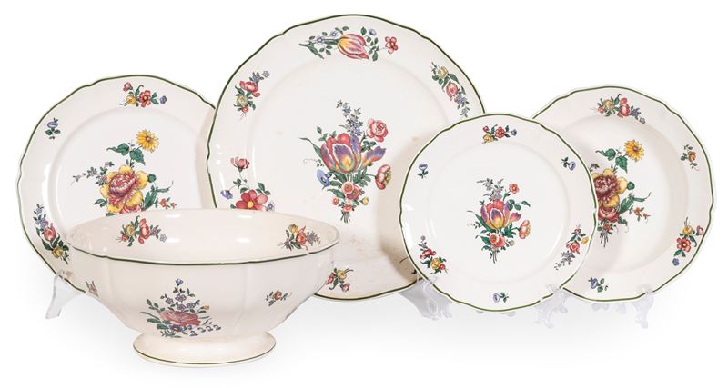 Villeroy & Boch, Servizio da tavola in ceramica per 18 persone (81 pezzi)