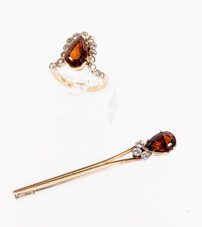 Anello e Spilla in Oro Giallo e Bianco con Quarzi Citrini e Diamanti