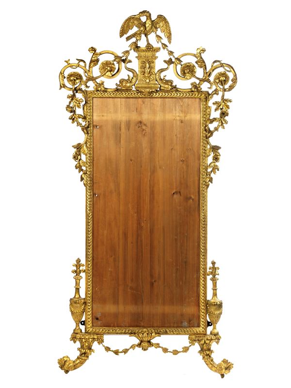 Specchiera in legno intagliato e dorato  - Auction Important Furnishings, Majolica, Sculptures and Ancient Paintings - Casa d'aste Farsettiarte