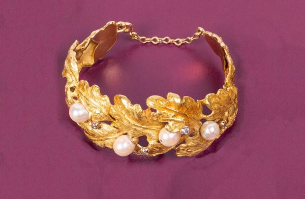 Bracciale a tralcio di foglie in oro giallo con perle e diamanti