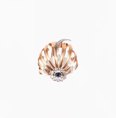 Spilla a Fiore in Oro Rosso e Bianco con Zaffiro e Diamanti