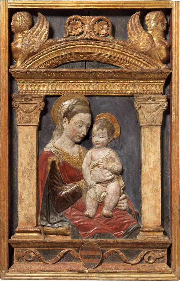 Antonio Rossellino (bottega di) - Madonna col Bambino entro edicola architettonica con stemma sul gradino e Arpie sulla cimasa