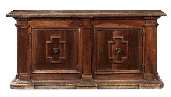 Credenza in legno di noce