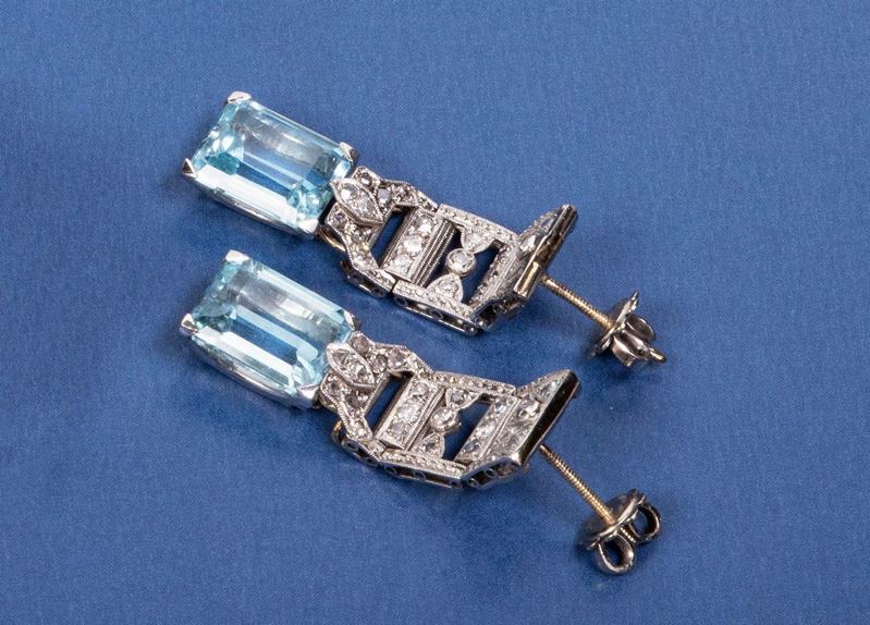 Orecchini Pendenti in Oro Bianco con Diamanti e Acquemarine