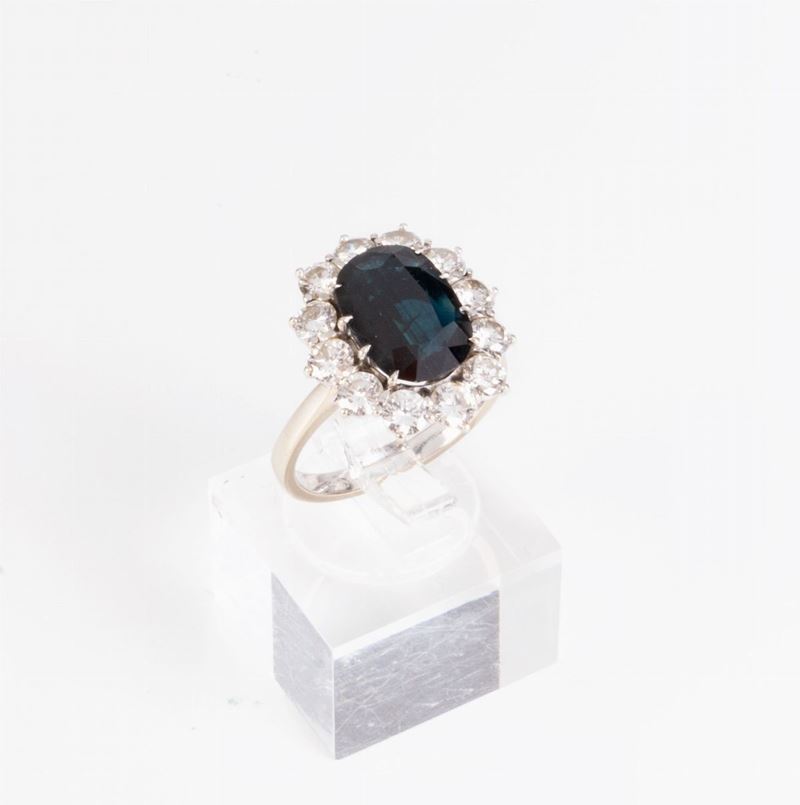 Anello in Oro Bianco con Zaffiro e Diamanti