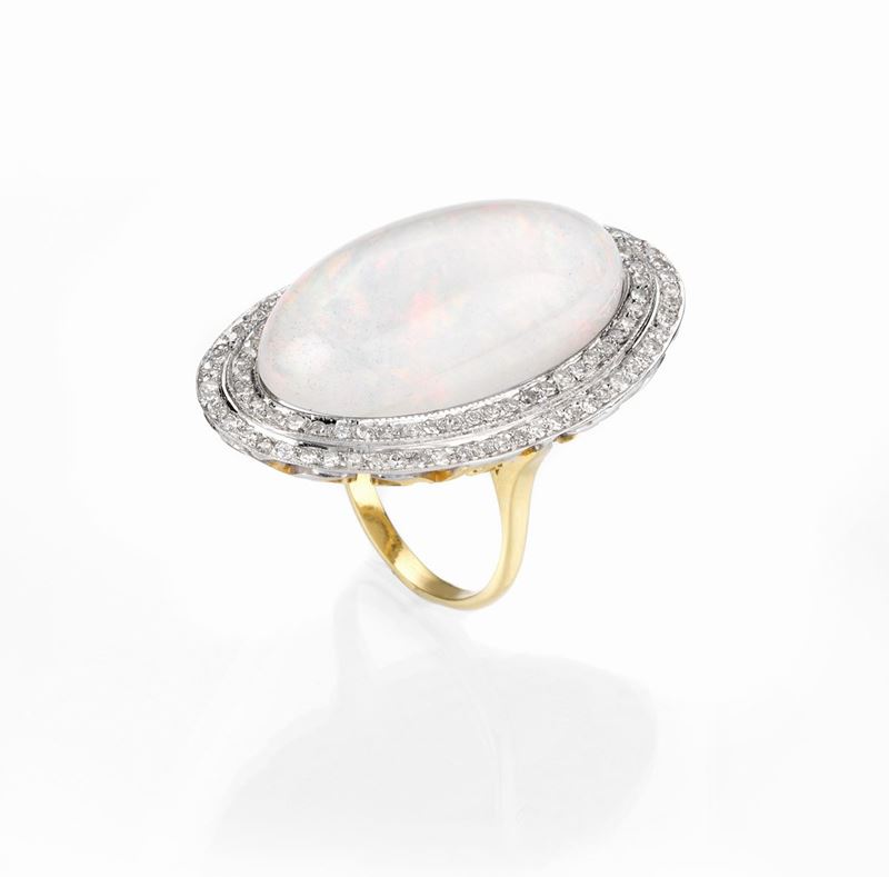 Anello in Oro Giallo e Bianco con Opale e Diamanti