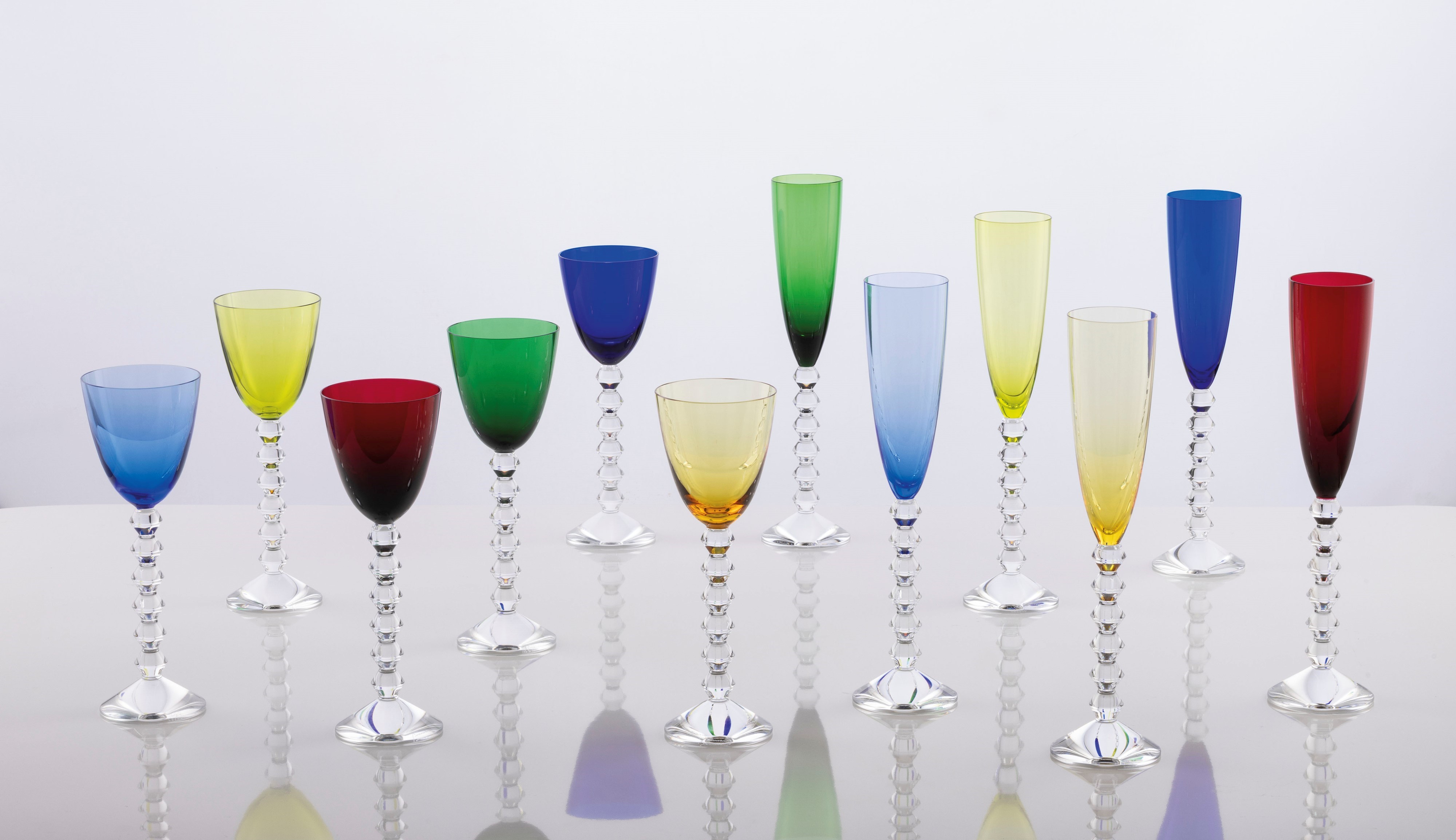 Dodici Bicchieri in Cristallo Colorato Baccarat "Véga"