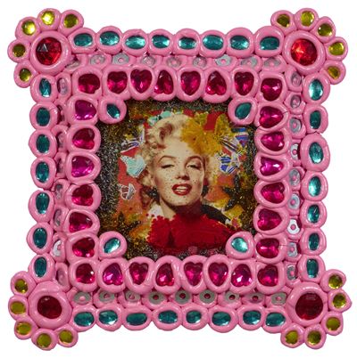 Marilyn Iron Frozen, Metallo e plastica con inclusione di foto in resina, 2011