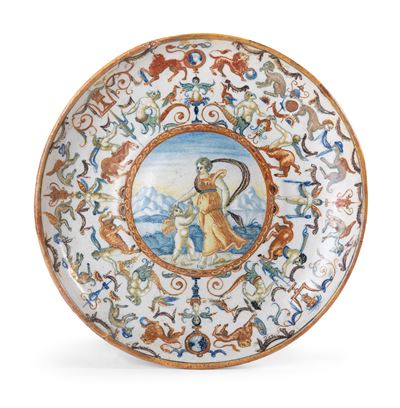 Piatto Istoriato in Maiolica Policroma