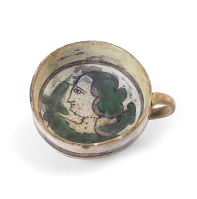 Piccola Coppa Monoansata in Maiolica Policroma Verde Rame e Manganese