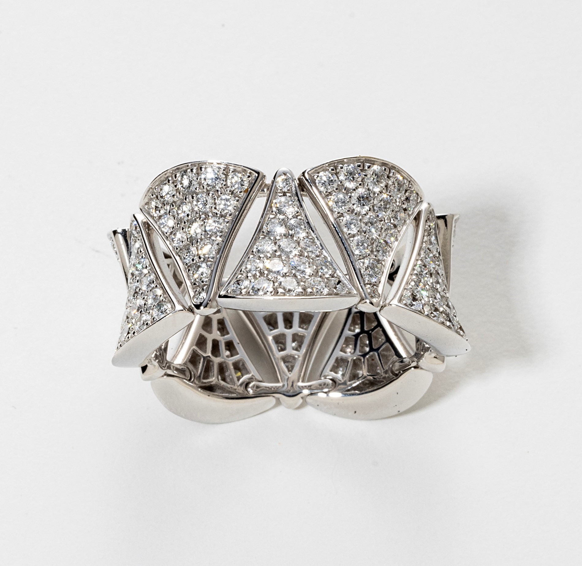 Bulgari Anello in Oro Bianco e Diamanti "diva"