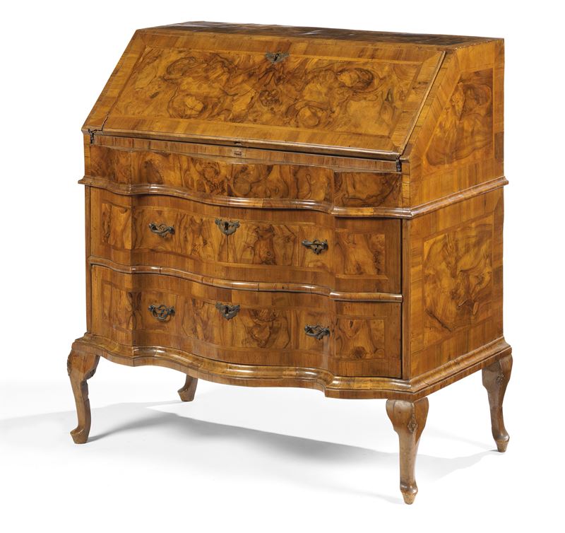 Bureau in Radica e Listra di Noce
