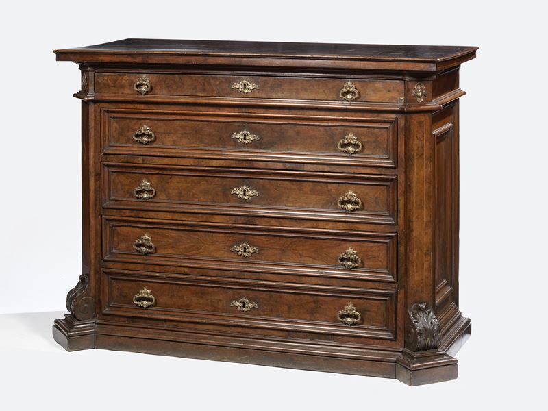 Cassettone in legno di noce e radica