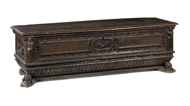 Cassapanca a Urna in Legno di Noce