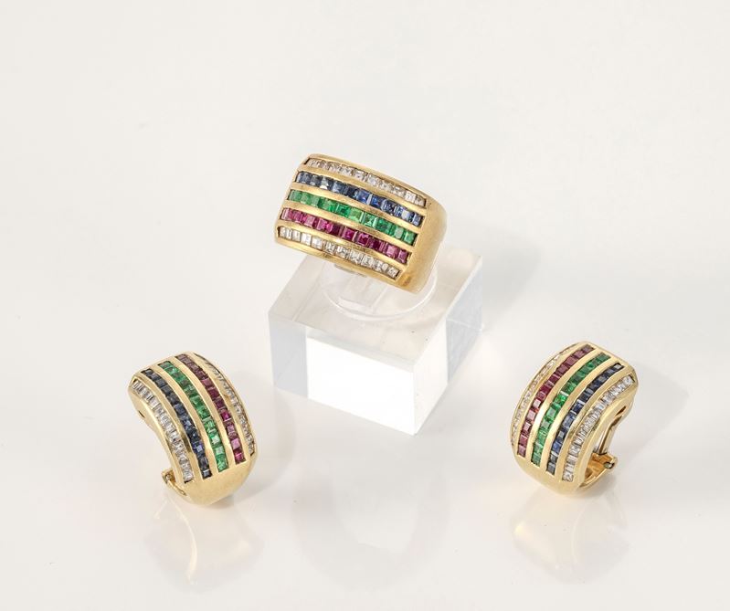 Anello e orecchini in oro giallo con diamanti, rubini, smeraldi e zaffiri